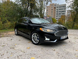 Ford Fusion foto 2