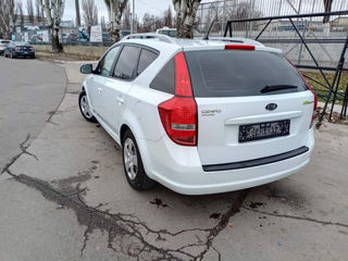 KIA Ceed Sw foto 4