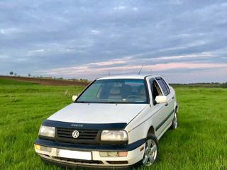 Volkswagen Vento foto 3