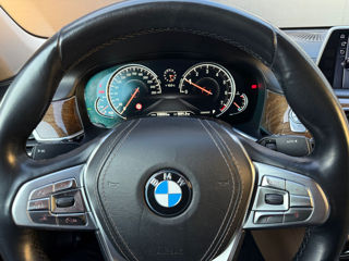 BMW 7 Series foto 18