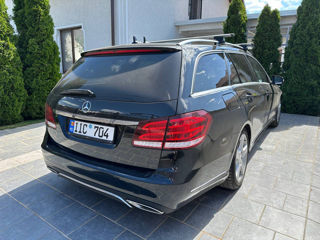 Mercedes E-Class Wagon foto 3