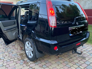 Nissan X-Trail foto 2