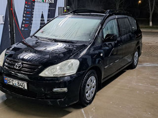 Toyota Avensis Verso
