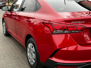 Hyundai Accent foto 8