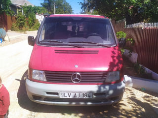 Mercedes Vito foto 2