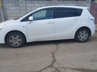 Toyota Verso foto 2