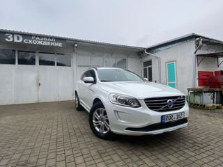 Volvo XC60 foto 2