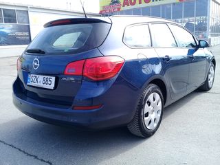 Opel Astra foto 3