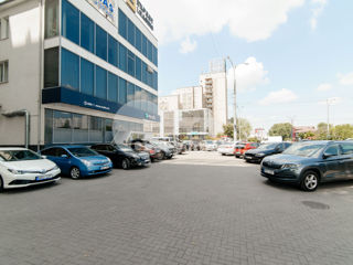 Oficiu cu o suprafață de 32 mp, Centru, 58000 € ! foto 1