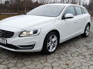 Volvo V60 foto 1