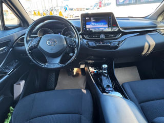 Toyota C-HR foto 9