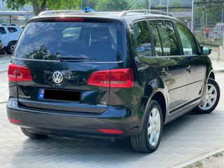 Volkswagen Touran foto 4