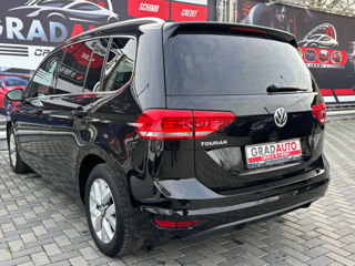 Volkswagen Touran foto 8