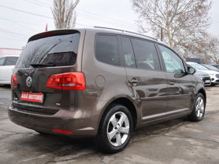 Volkswagen Touran foto 5