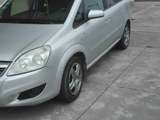 Opel Zafira foto 7