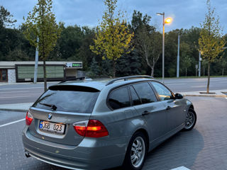 BMW 3 Series foto 4