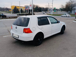 Volkswagen Golf foto 2