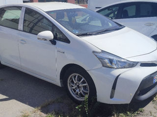 Toyota Prius + foto 2