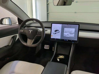 Tesla Model 3 foto 5