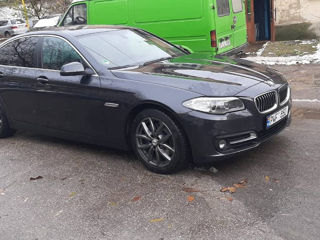 BMW 5 Series foto 2