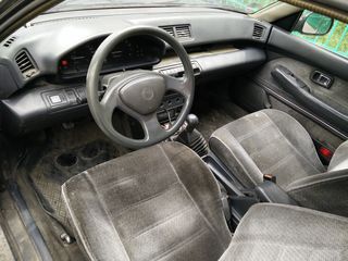 Daihatsu Applouse foto 4