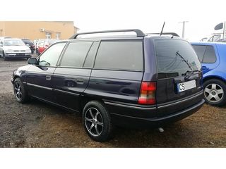 Opel Astra foto 1