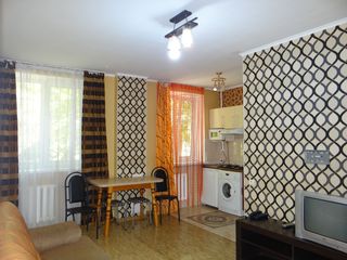 Apartament cu 2 camere, 60 m², Botanica, Chișinău foto 2