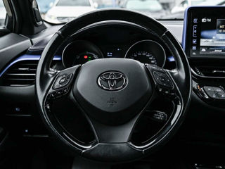 Toyota C-HR foto 14