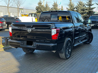 Nissan Titan foto 6