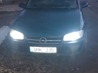 Opel Omega foto 1