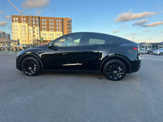 Tesla Model Y foto 7