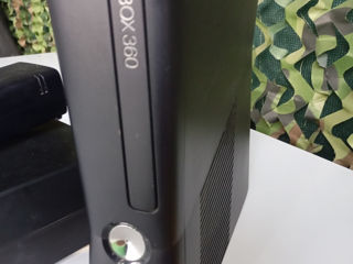 Vînd Xbox 360