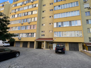 Apartament cu 2 camere, 77 m², Buiucani, Chișinău foto 10