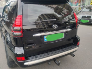 Toyota Land Cruiser Prado foto 2