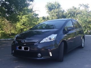 Toyota Prius + foto 1