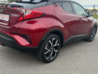 Toyota C-HR foto 4