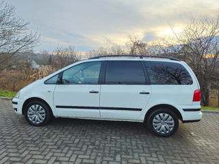 Volkswagen Sharan foto 3