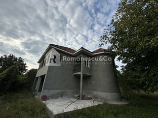 Casă individuală în Singera, 160 mp + 7 ari! foto 2