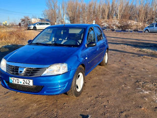 Dacia Logan foto 2