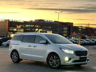 KIA Carnival foto 3