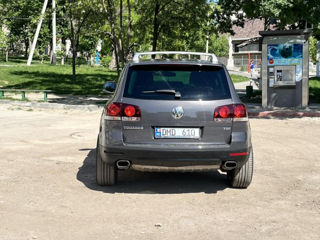 Volkswagen Touareg foto 4