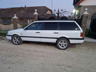 Volkswagen Passat foto 3