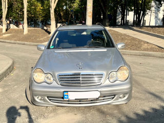 Mercedes C-Class foto 5