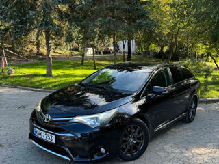 Toyota Avensis foto 5