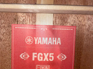 Yamaha FGX5