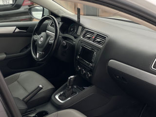 Volkswagen Jetta foto 10