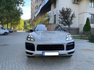 Porsche Cayenne foto 2