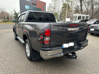 Toyota Hilux foto 4