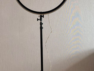 Vând lampă inelară cu diametrul 90 cm