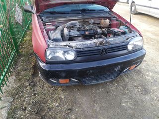 Se dezmembrează Volkswagen golf 3 benzina